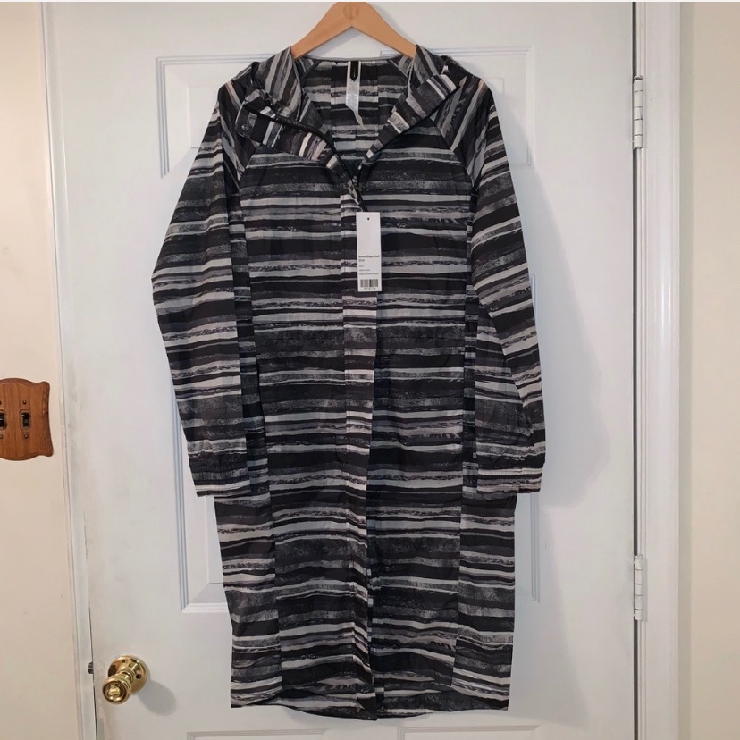 Nwt Lululemon Lab Assemblage Shell